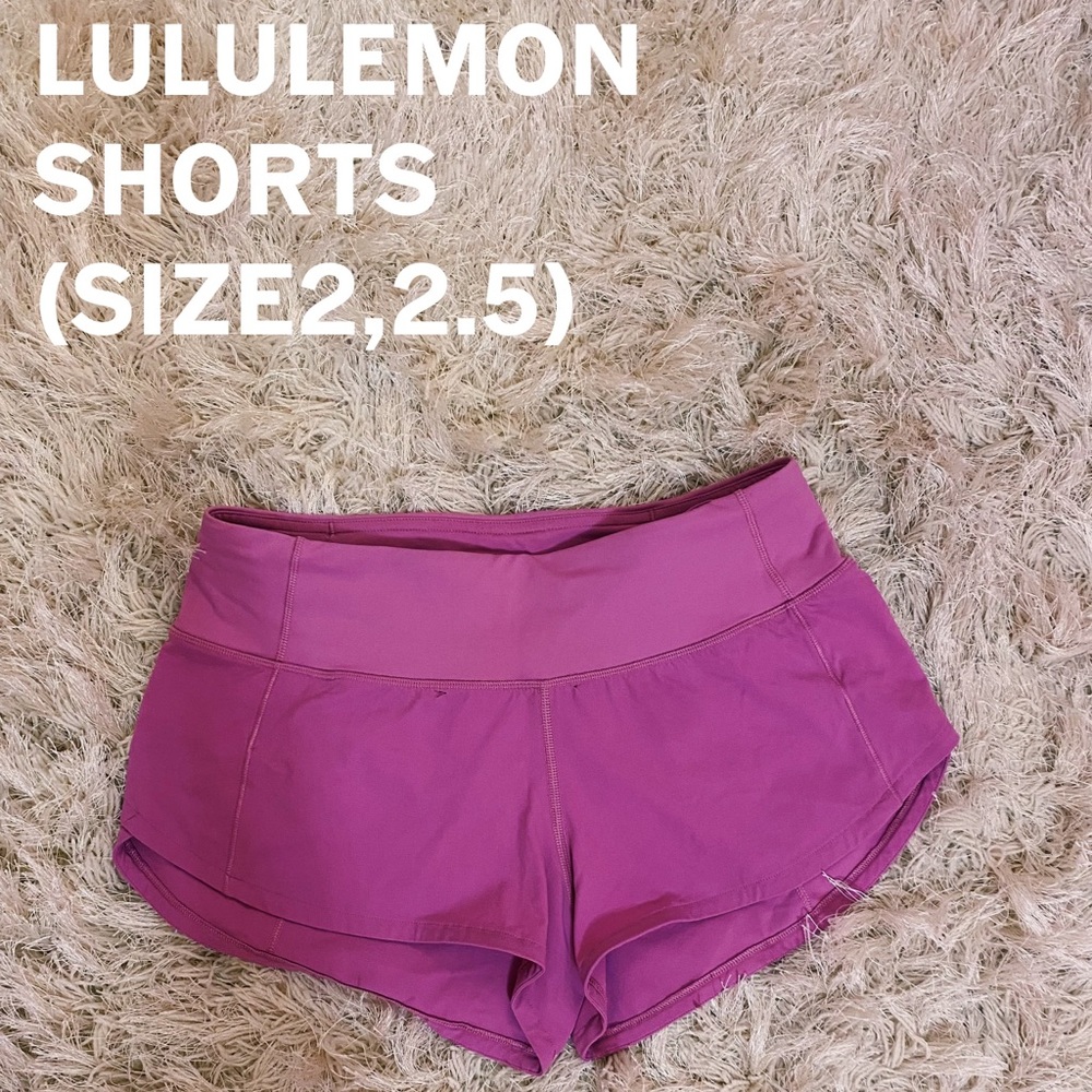 PINK/MAGENTA LULULEMON SHORTS (size 2, length 2’5)